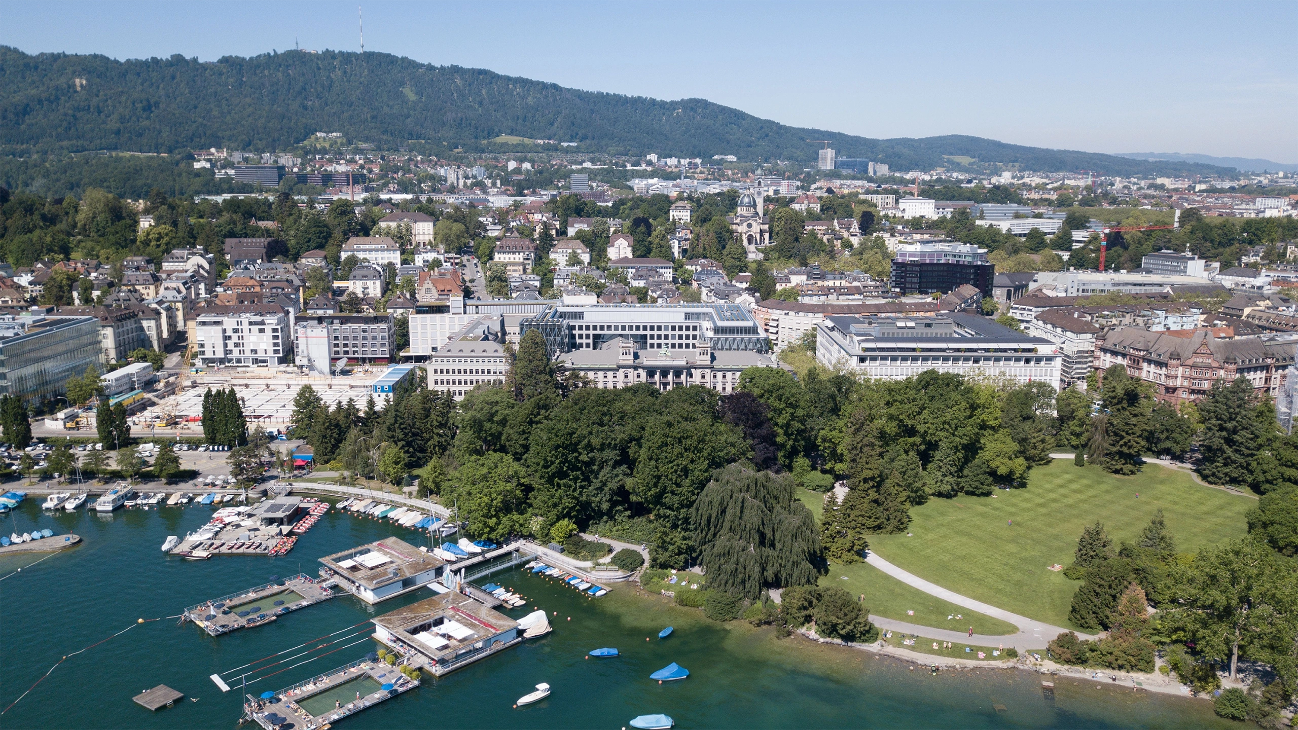 Exterior shot of the Quai Zurich Campus in Switzerland.
